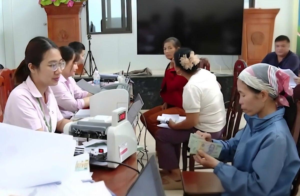 Hoạt động tín dụng chính sách đóng vai trò trụ cột, thông tin tín dụng được cập nhật định kỳ giúp hạn chế trùng lặp việc hỗ trợ. Ảnh: Hoàng Nghĩa. Hoạt động tín dụng chính sách đóng vai trò trụ cột, thông tin tín dụng được cập nhật định kỳ giúp hạn chế trùng lặp việc hỗ trợ. Ảnh: Hoàng Nghĩa.