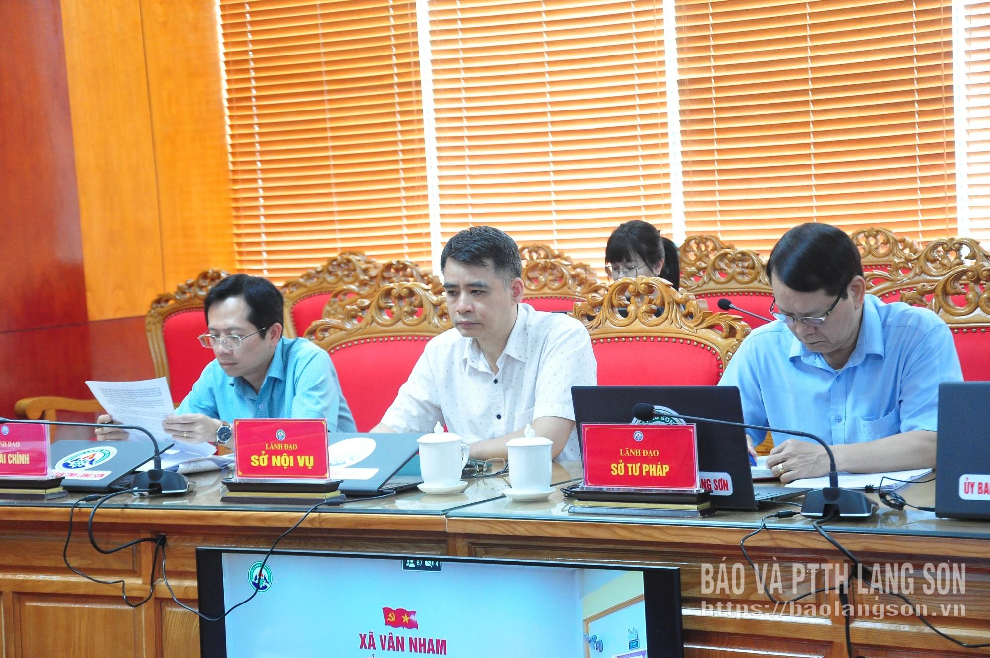 Lãnh đạo một số sở, ngành dự hội nghị