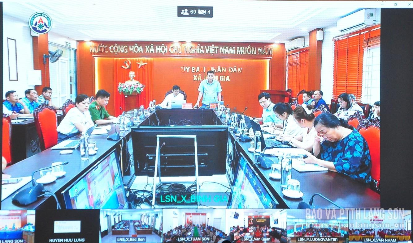 Lãnh đạo UBND xã Bình Gia phát biểu tại điểm cầu xã (ảnh chụp màn hình)