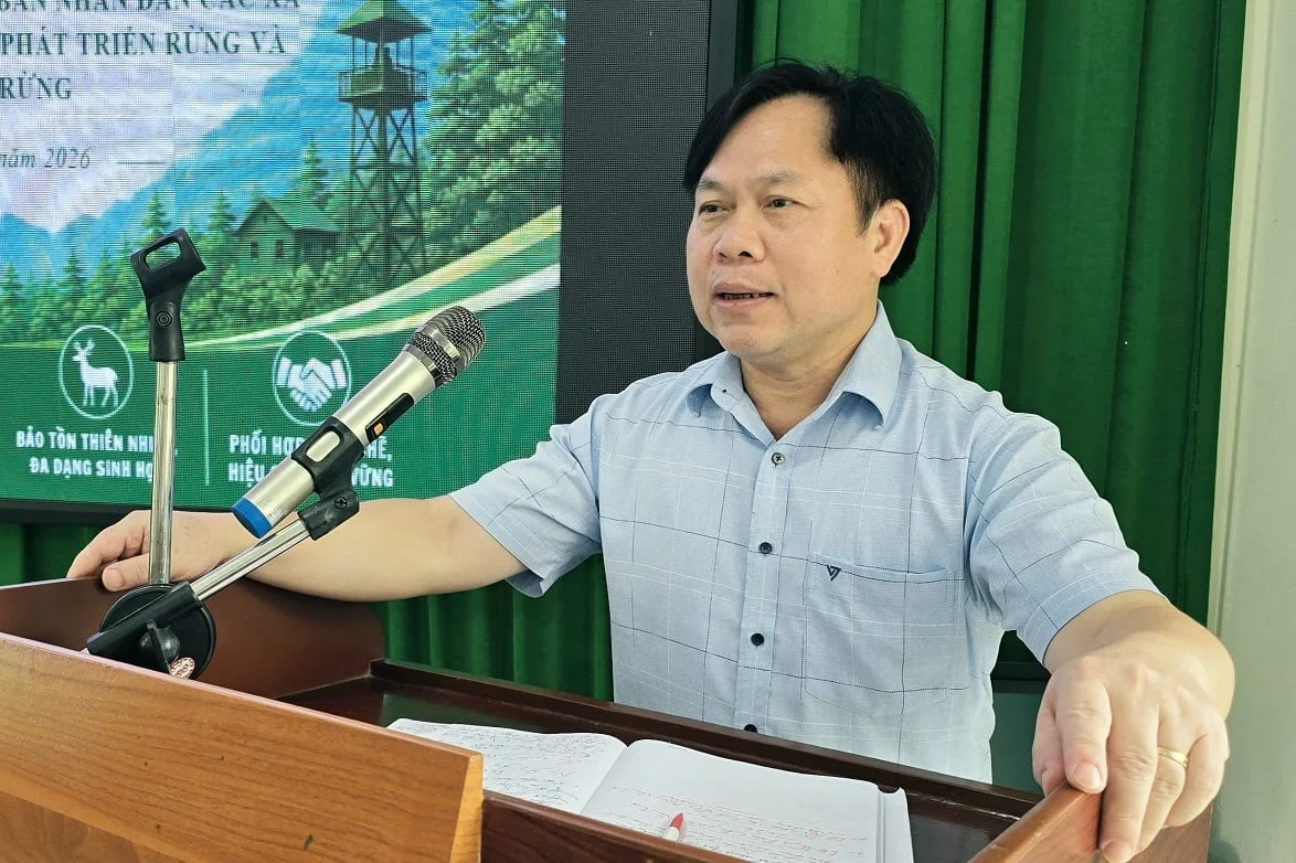 Phó Giám đốc Sở Nông nghiệp và Môi trường Lạng Sơn Hoàng Văn Chiều nhấn mạnh vai trò của chính quyền cơ sở trong quản lý, bảo vệ rừng. Ảnh: Hoàng Nghĩa. Phó Giám đốc Sở Nông nghiệp và Môi trường Lạng Sơn Hoàng Văn Chiều nhấn mạnh vai trò của chính quyền cơ sở trong quản lý, bảo vệ rừng. Ảnh: Hoàng Nghĩa.
