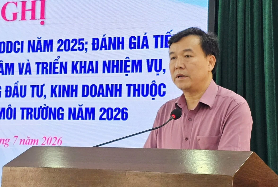 Ông Nguyễn Hữu Chiến nhấn mạnh yêu cầu nâng cao chất lượng phục vụ người dân, doanh nghiệp thông qua cải thiện các chỉ số PCI, DDCI. Ảnh: Hoàng Nghĩa. Ông Nguyễn Hữu Chiến nhấn mạnh yêu cầu nâng cao chất lượng phục vụ người dân, doanh nghiệp thông qua cải thiện các chỉ số PCI, DDCI. Ảnh: Hoàng Nghĩa.
