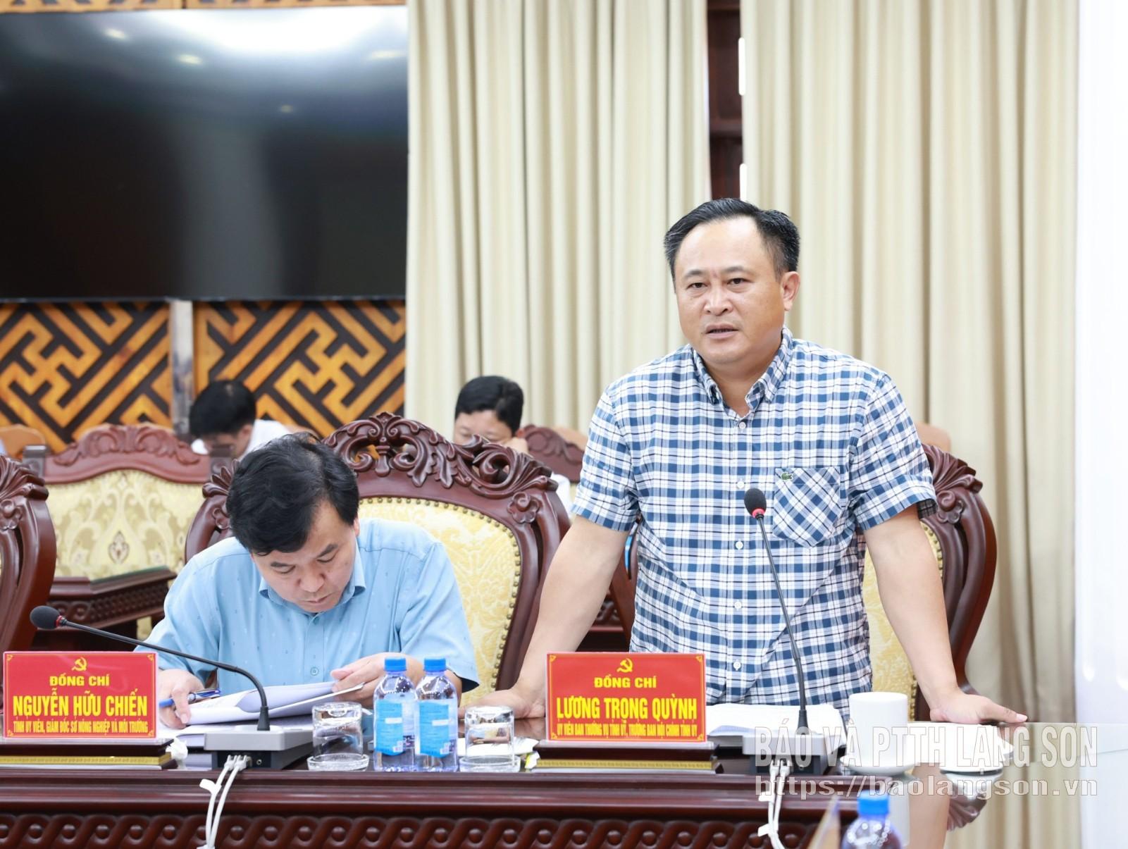 Đồng chí Lương Trọng Quỳnh, Ủy viên Ban Thường vụ Tỉnh Ủy, Trưởng Ban Nội chính Tỉnh Ủy phát biểu tại hội nghị