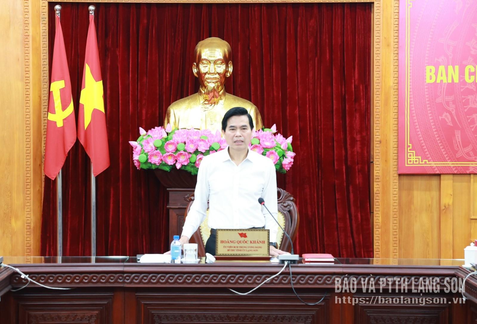 Đồng chí Hoàng Quốc Khánh, Ủy viên Trung ương Đảng, Bí thư Tỉnh ủy, Trưởng BCĐ Phát triển nông nghiệp tỉnh phát biểu kết luận hội nghị